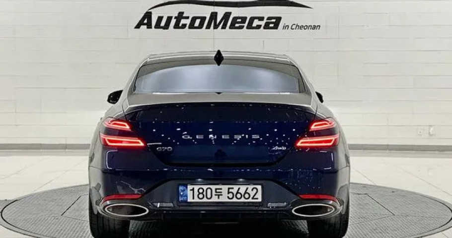 Genesis G70 