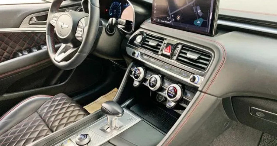Genesis G70 