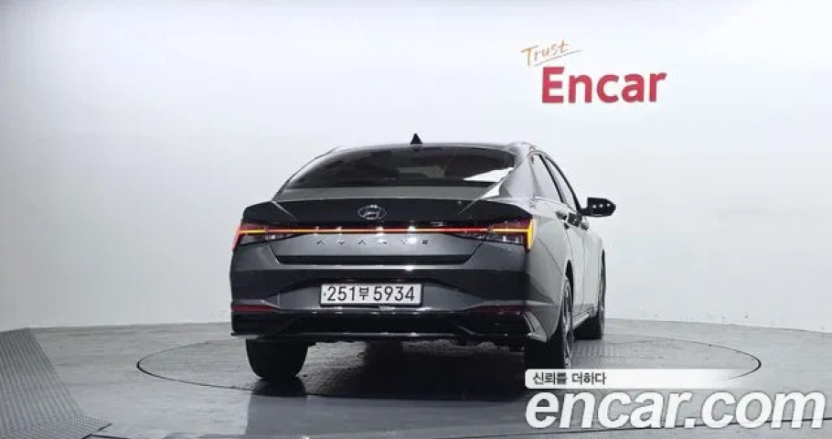Hyundai Avante (Elantra) 