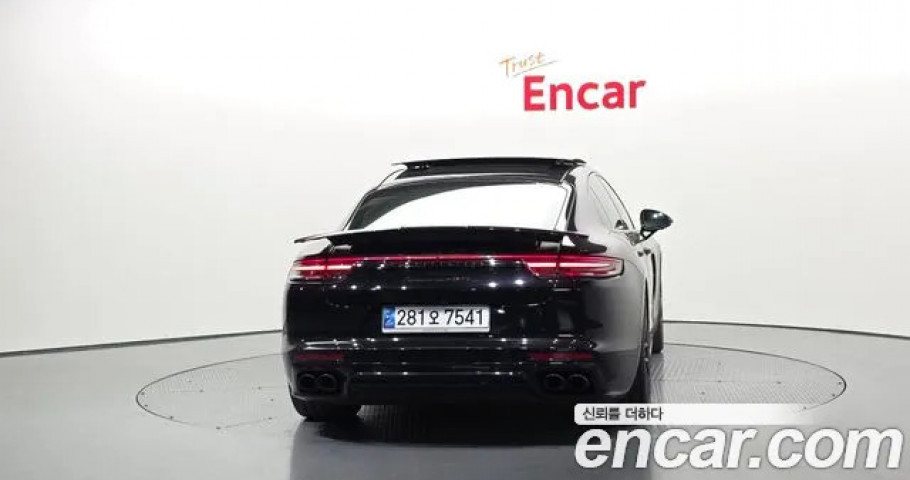 Porsche Panamera 