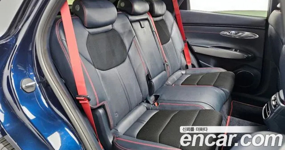 Genesis Gv70 