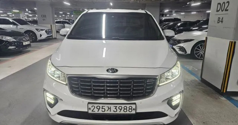 Kia Carnival 