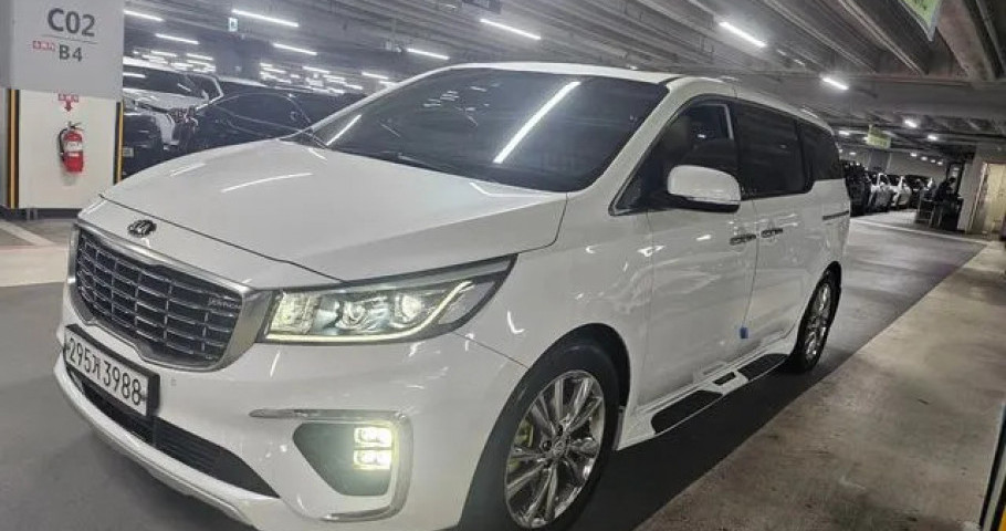 Kia Carnival 