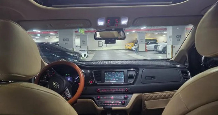 Kia Carnival 