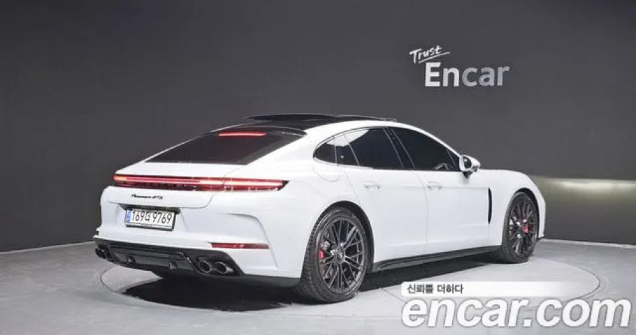 Porsche Panamera 