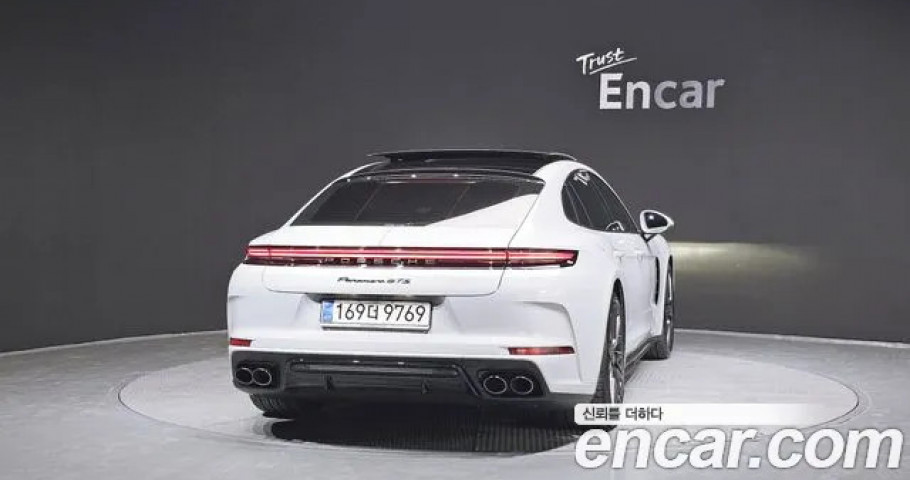 Porsche Panamera 