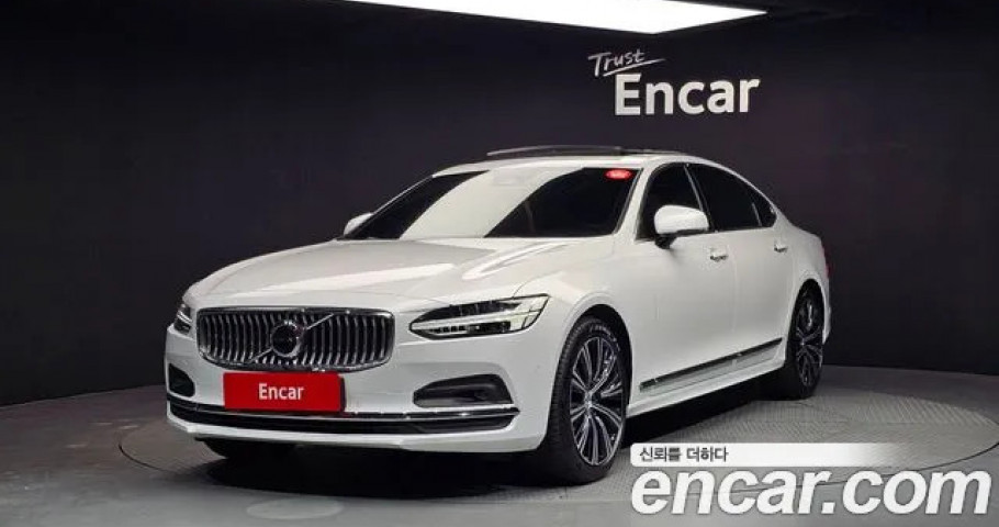 Volvo S90 