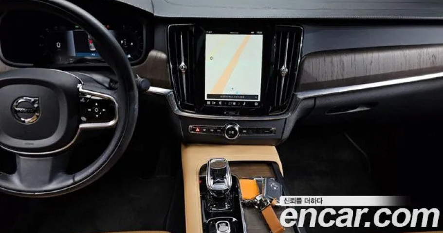 Volvo S90 