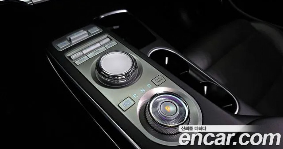 Genesis Gv70 