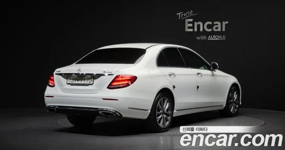 Mercedes-Benz E-Class 