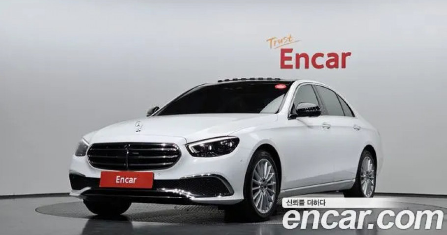 Mercedes-Benz E-Class 