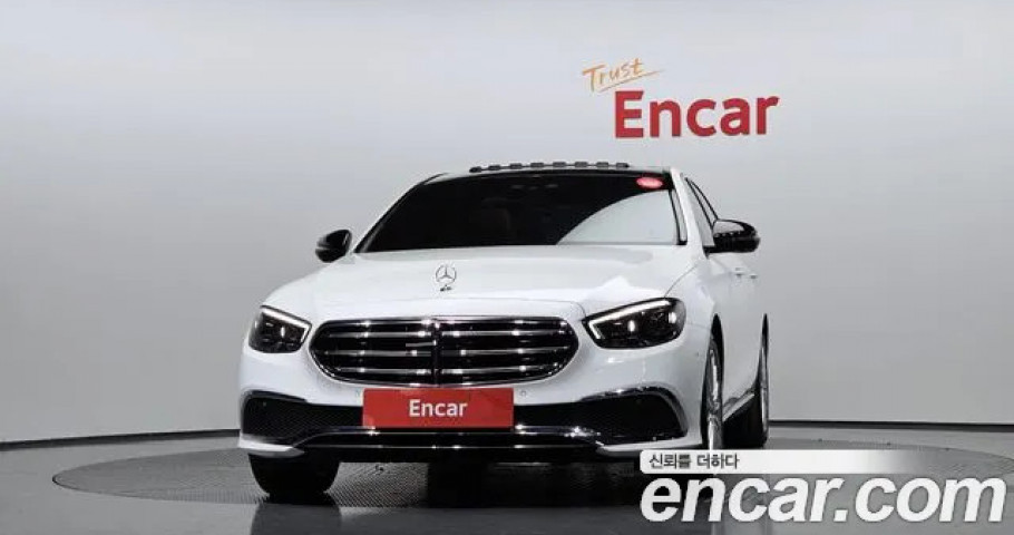 Mercedes-Benz E-Class 