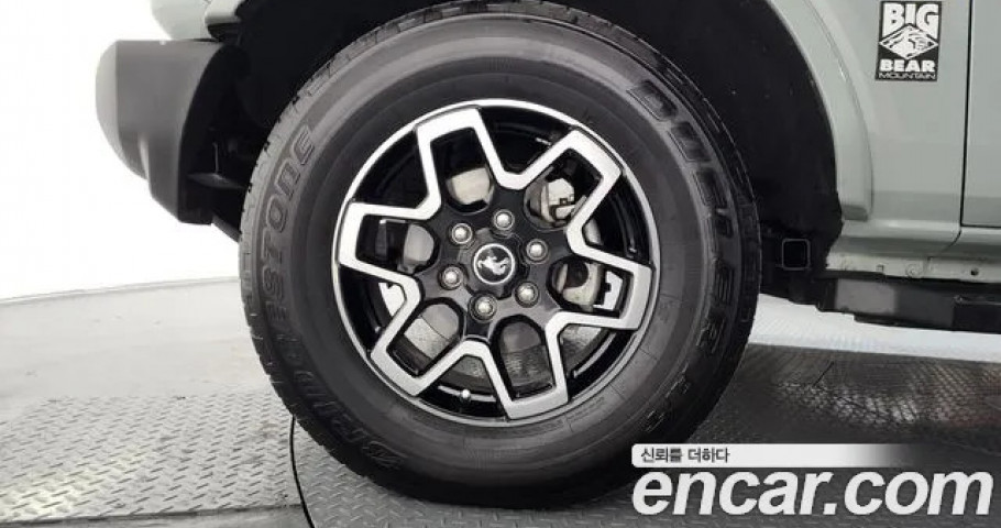 Ford Bronco 