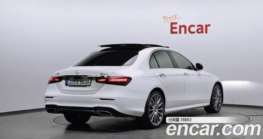 Mercedes-Benz E-Class 