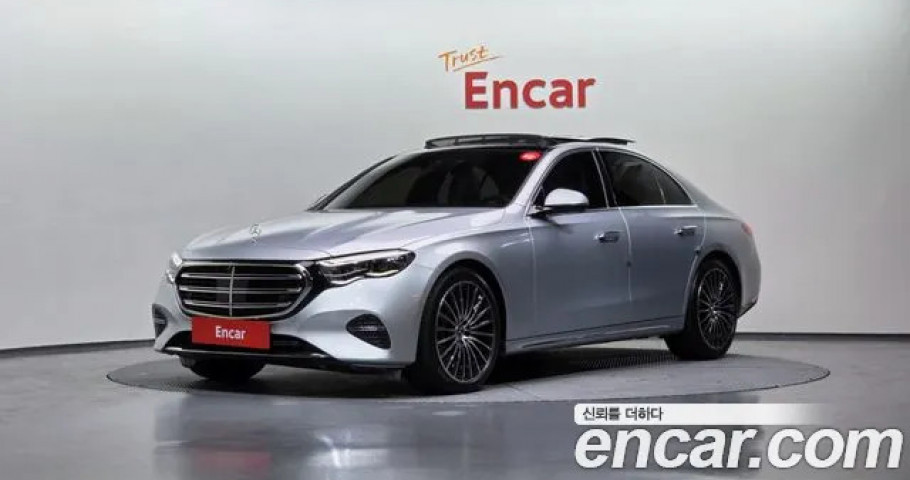 Mercedes-Benz E-Class 
