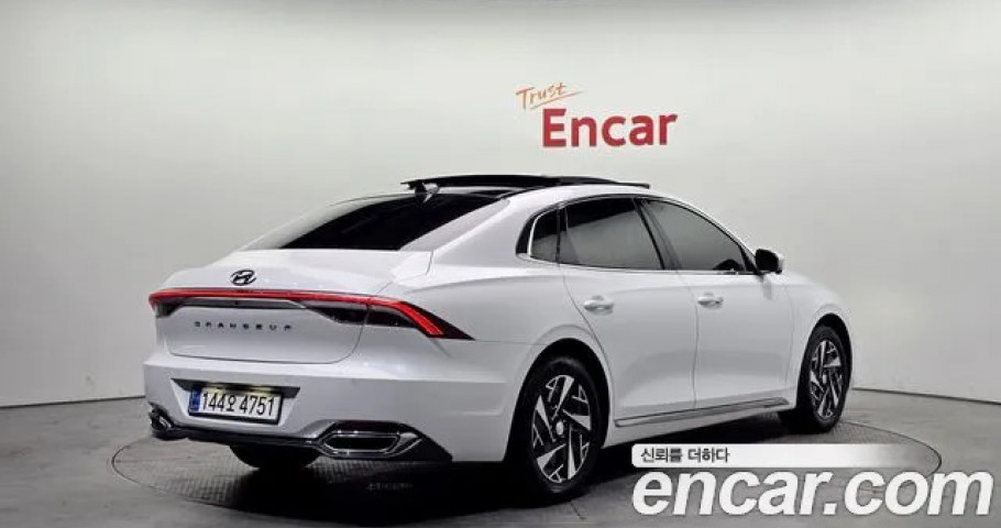 Hyundai Grandeur 