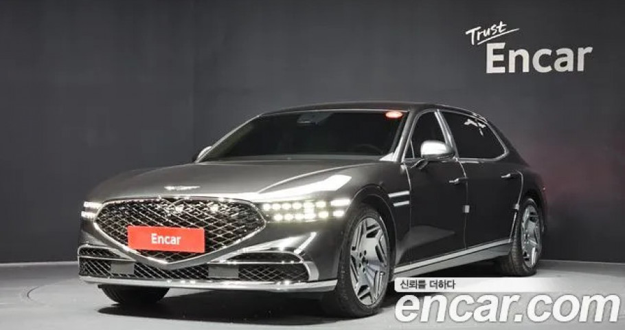 Genesis G90 