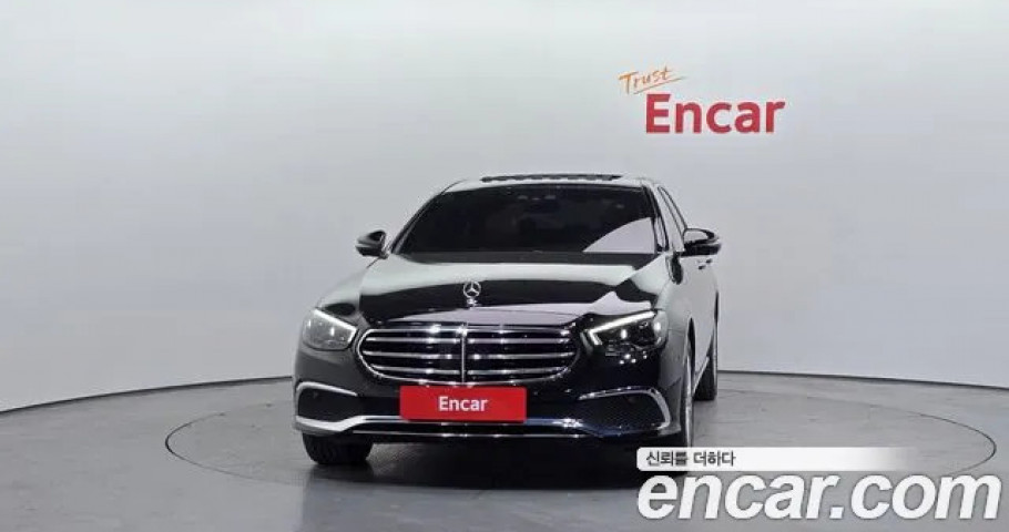 Mercedes-Benz E-Class 