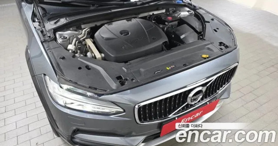 Volvo V90 