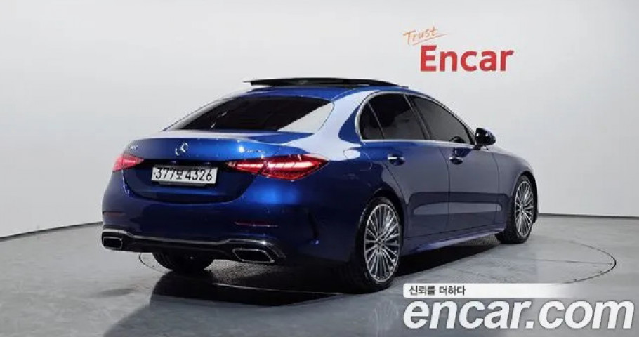Mercedes-Benz C-Class 