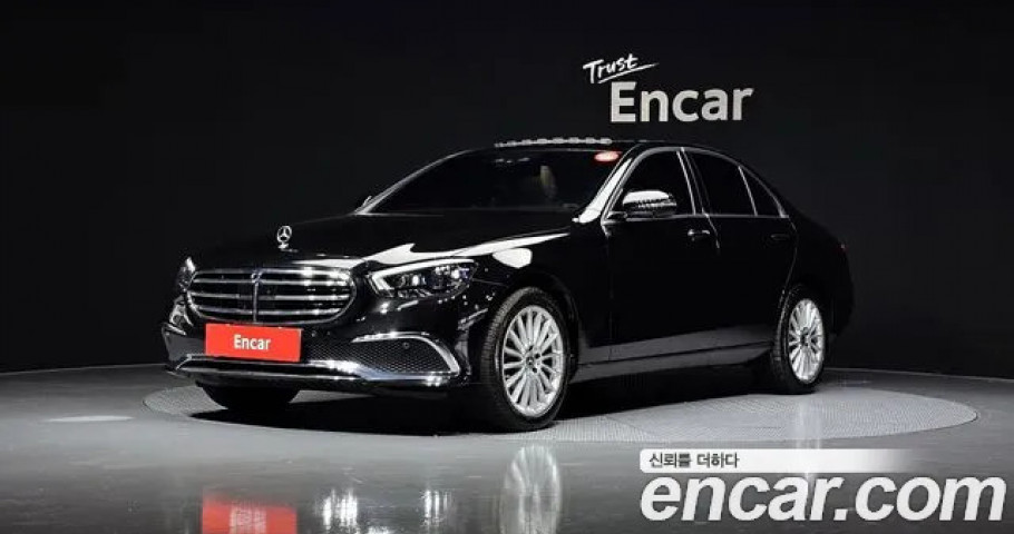 Mercedes-Benz E-Class 