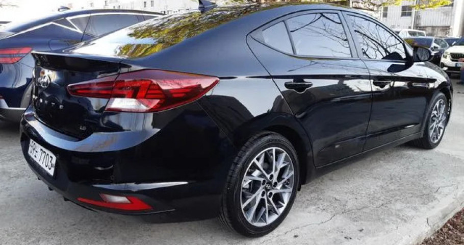 Hyundai Avante (Elantra) 