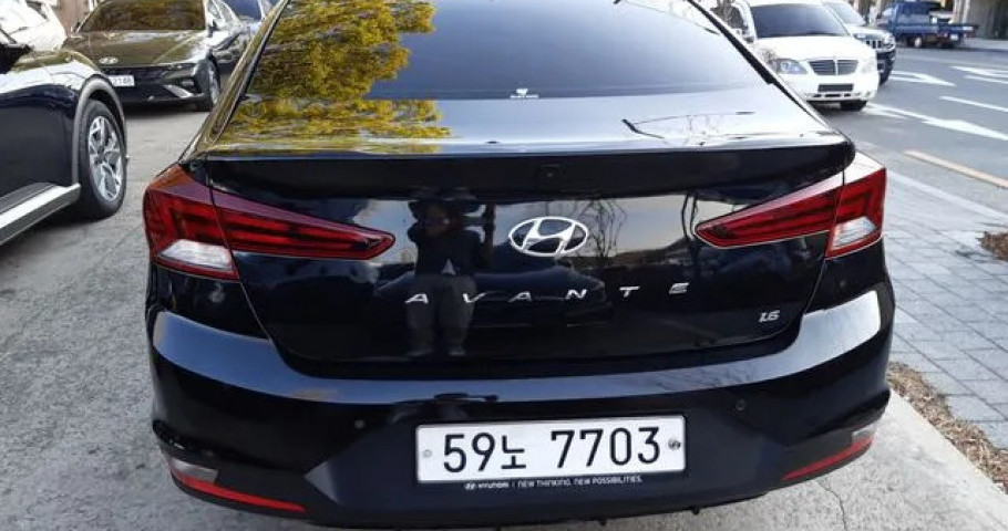 Hyundai Avante (Elantra) 
