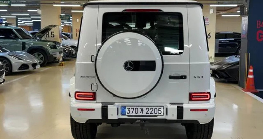 Mercedes-Benz G-Class 
