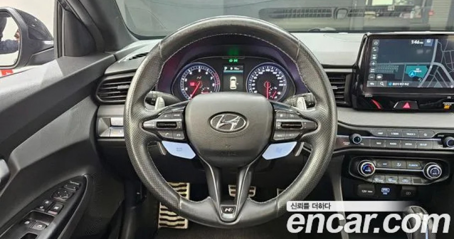 Hyundai Veloster 