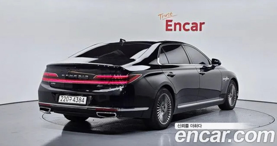 Genesis G90 