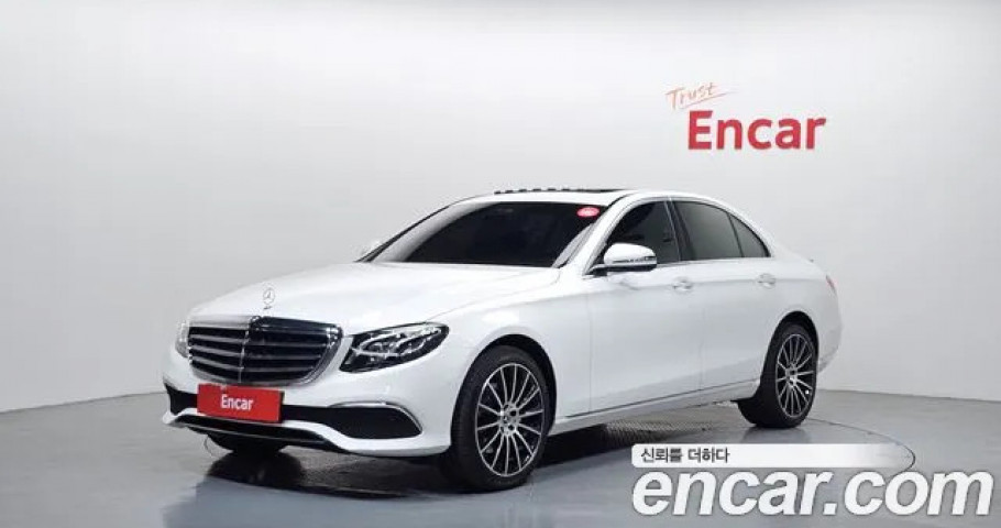 Mercedes-Benz E-Class 