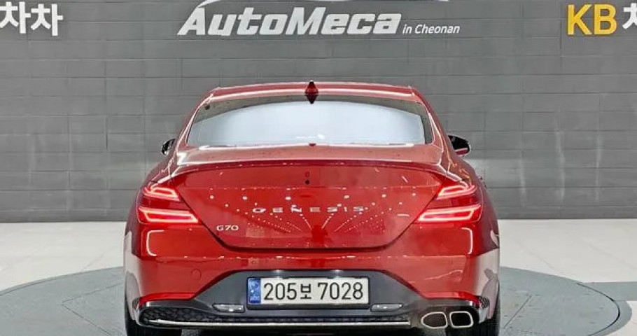 Genesis G70 