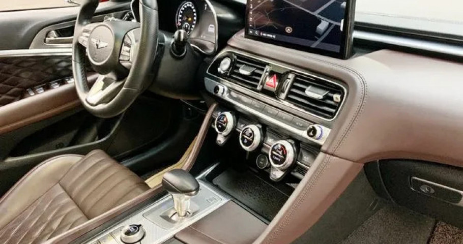Genesis G70 