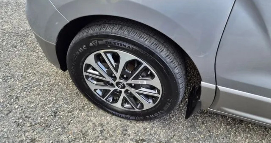 Hyundai Starex 