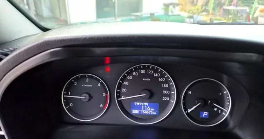 Hyundai Starex 