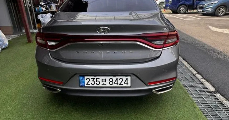 Hyundai Grandeur 