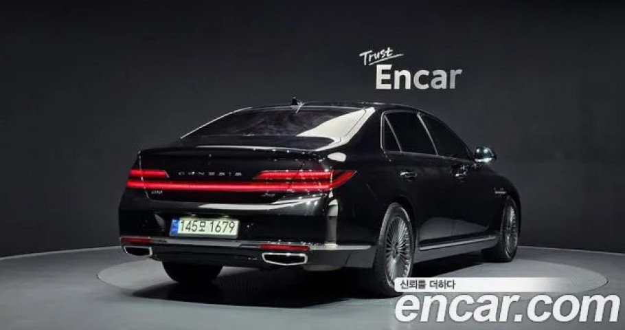 Genesis G90 