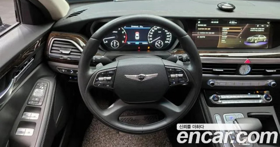 Genesis G90 