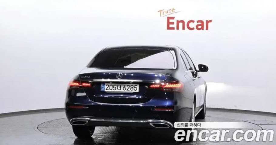 Mercedes-Benz E-Class 
