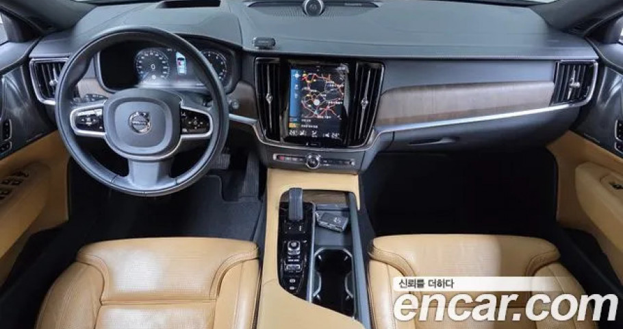 Volvo V90 