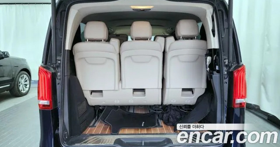 Mercedes-Benz V-Class 