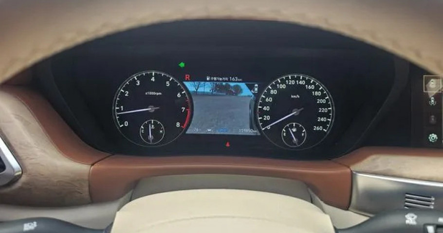 Genesis G90 