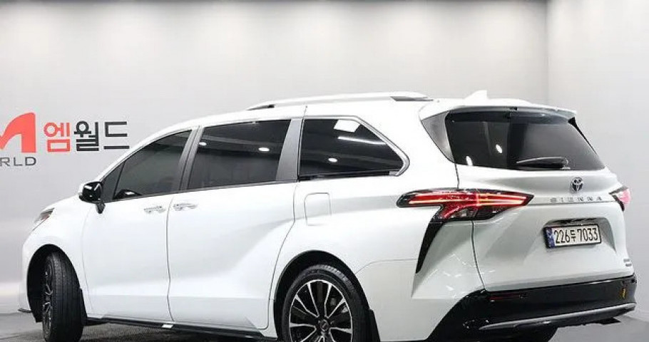 Toyota Sienna 