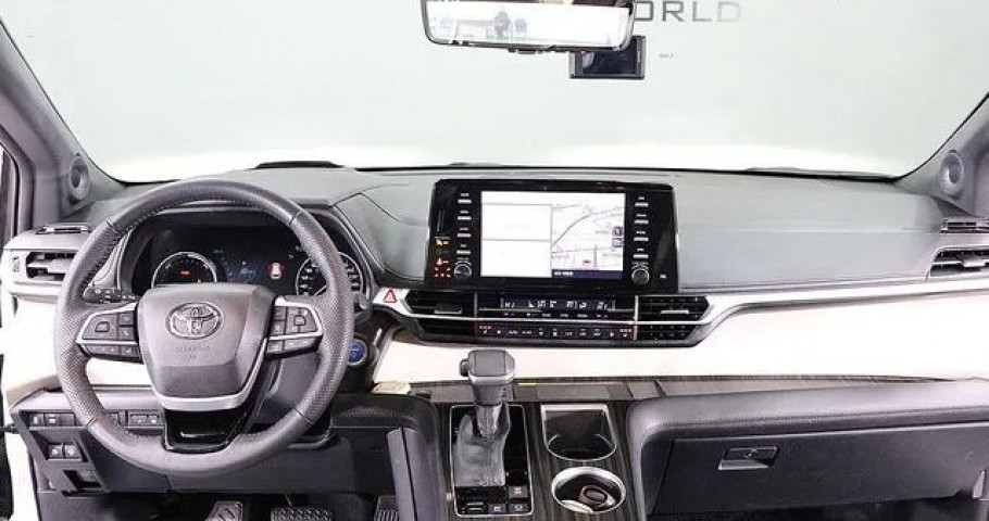 Toyota Sienna 