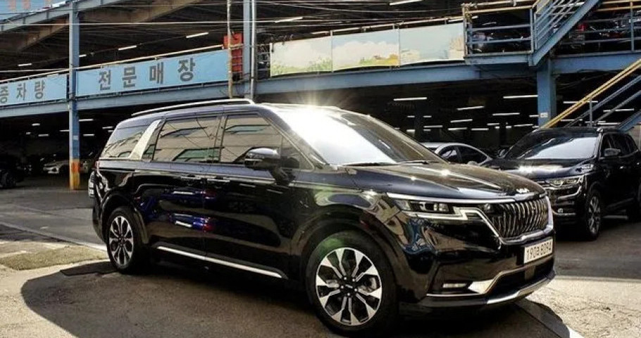 Kia Carnival 