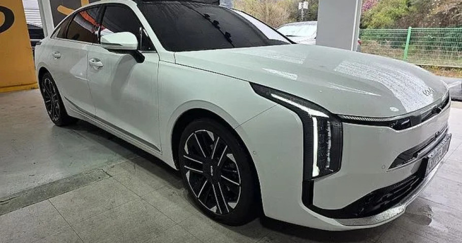 Kia K8 