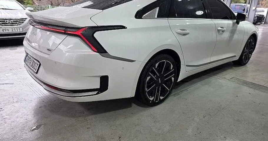 Kia K8 