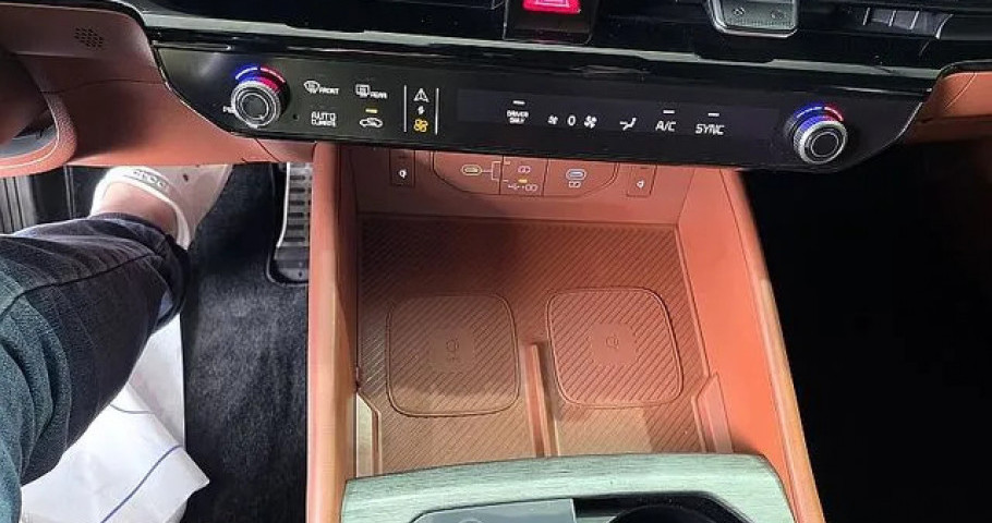Kia K8 