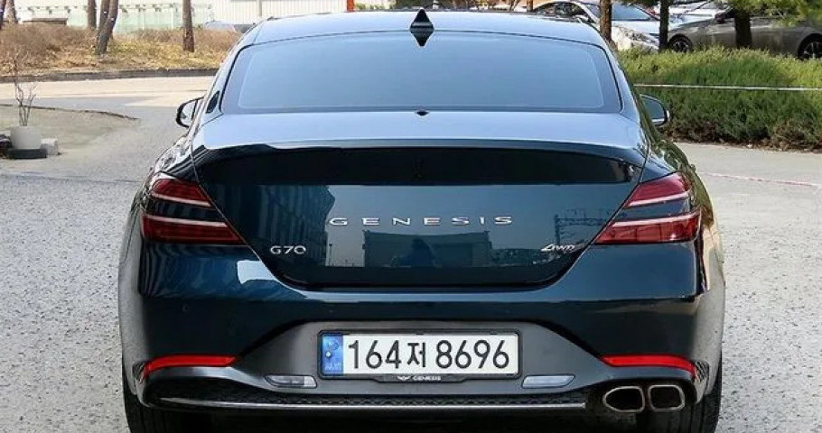 Genesis G70 