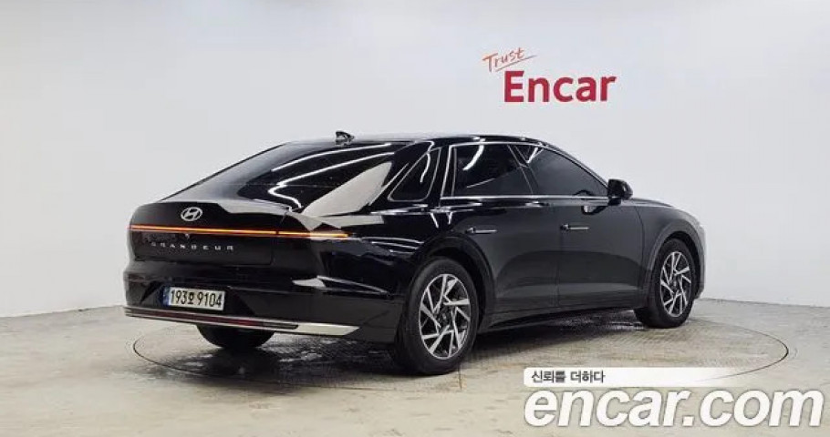 Hyundai Grandeur 